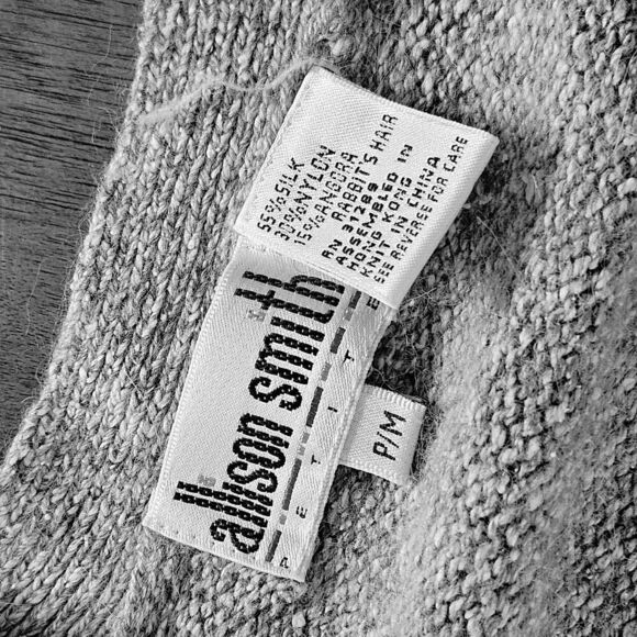 Vtg Silk & Rabbit Hair V-Neck Gray Cardigan Sweater Med PETITE Pearl Buttons - Picture 5 of 8